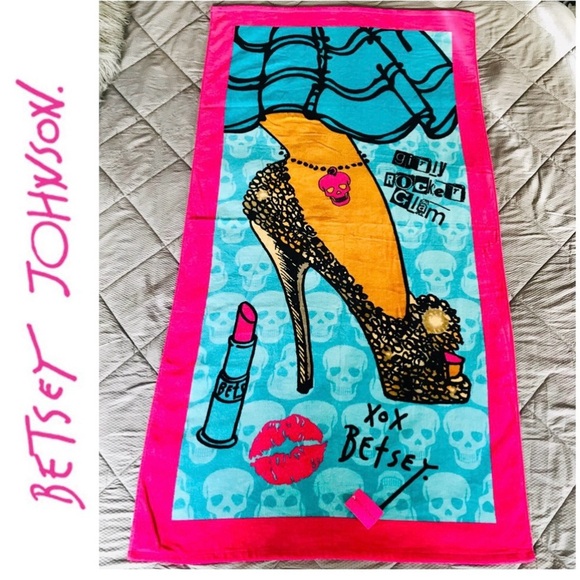 Betsey Johnson Pink & Aqua Party Heel Beach Towel Rare *2017 - Picture 2 of 8